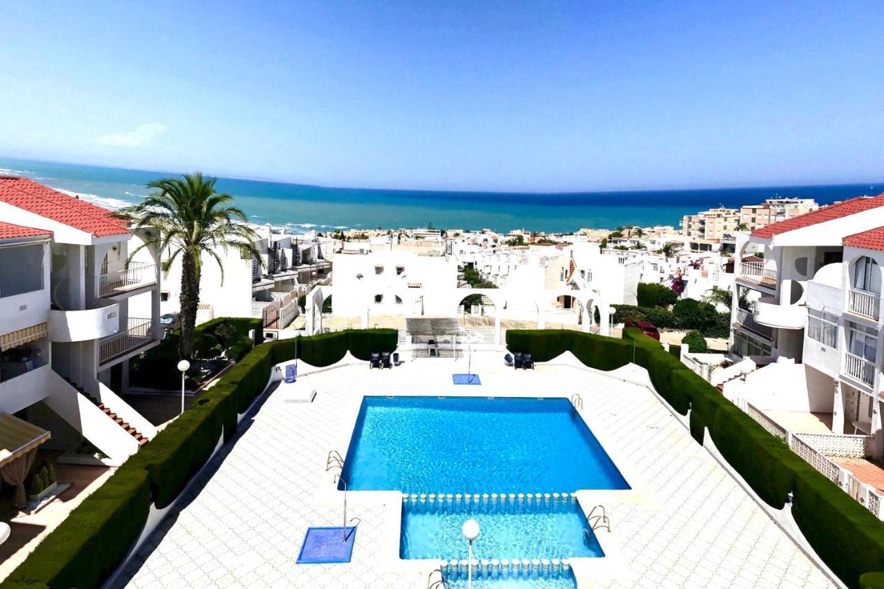 Apartment With Pool & Balcony Less Than 10Min Walk To La Mata Beach! Торевиеха Екстериор снимка