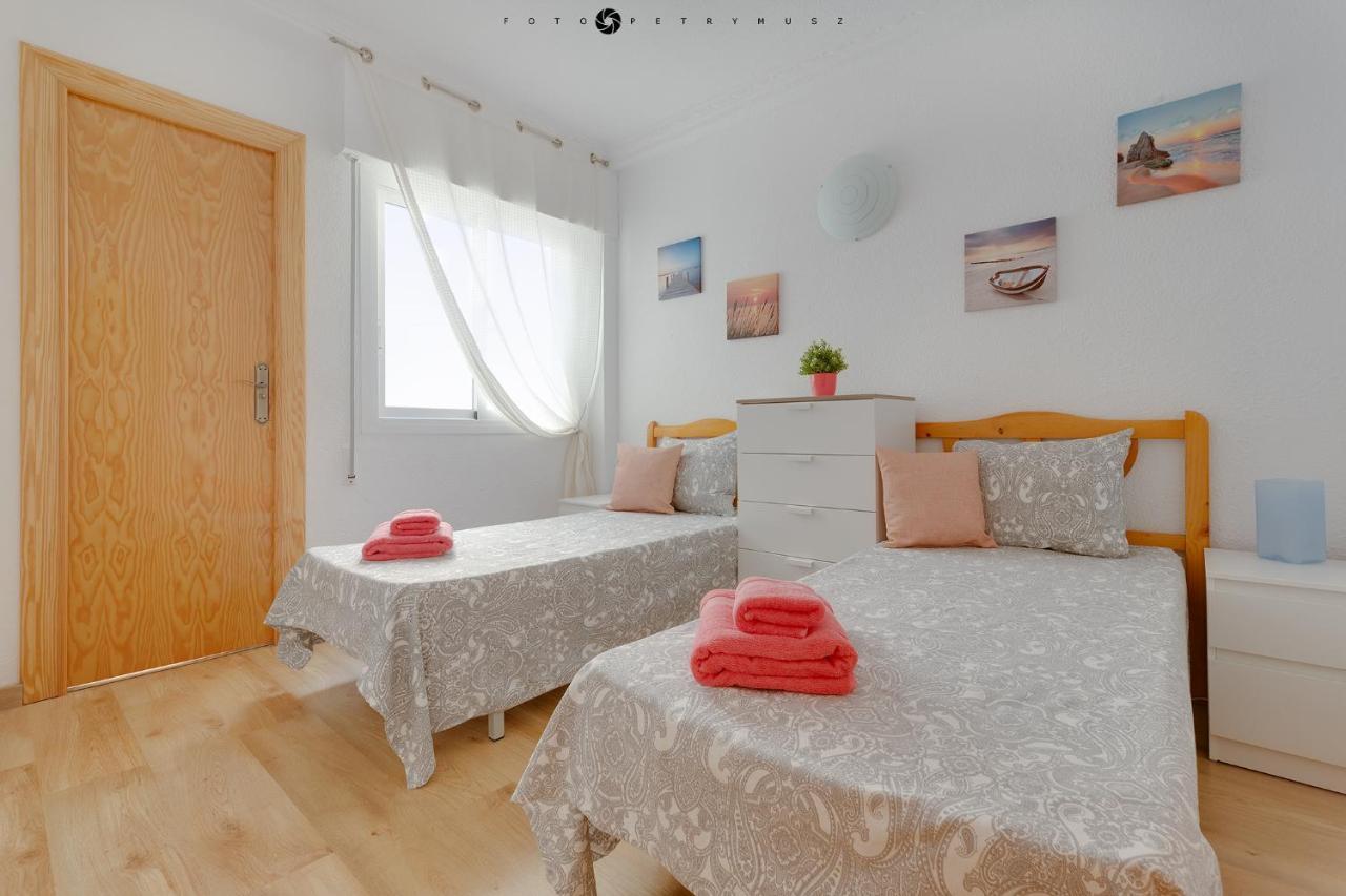 Apartment With Pool & Balcony Less Than 10Min Walk To La Mata Beach! Торевиеха Екстериор снимка
